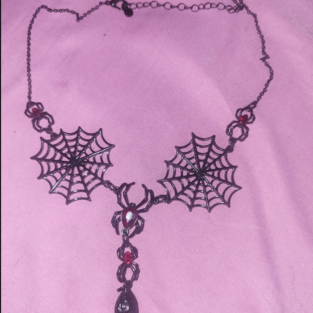 Spider gothic necklace